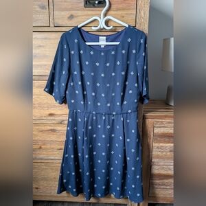Simons Twik Navy Garment With Snowflakes